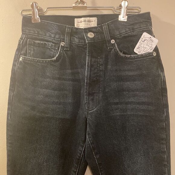 Free People Distressed Jeans - Picture 2 of 10